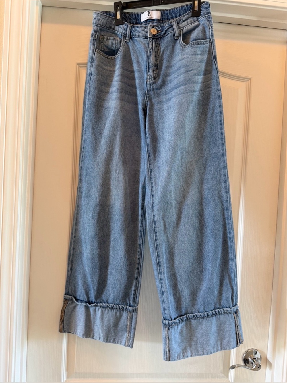 Flying Angel Wide-Leg Jeans with Cuffed Hem